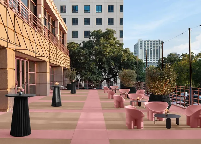Renaissance Austin Downtown Hotel
